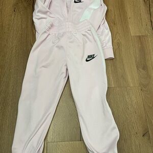 Nike girls tracksuit set